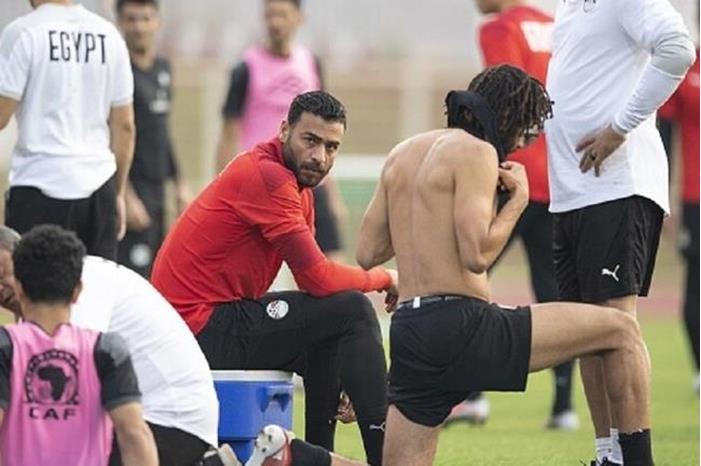 الكاف يكشف سبب تحليق درون فوق مران المنتخب المصري 61fb23464c59b7464f1f3dce