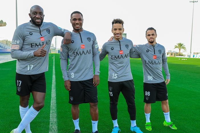 الهلال يصل الإمارات للمشاركة في مونديال الأندية FKmq4mjXsAMl1ha