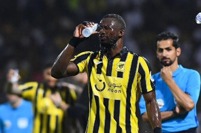 فيفا يلزم الاتحاد السعودي بدفع نحو 4 ملايين دولار للاعبه السابق سيكو سانوغو dd-2 (1)