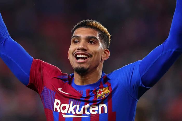 تشيلسي يغري نجم برشلونة براتب مضاعف goal---image-w-crest--36d4f2e3-dbb6-4667-94e8-2cc99adfa4d6