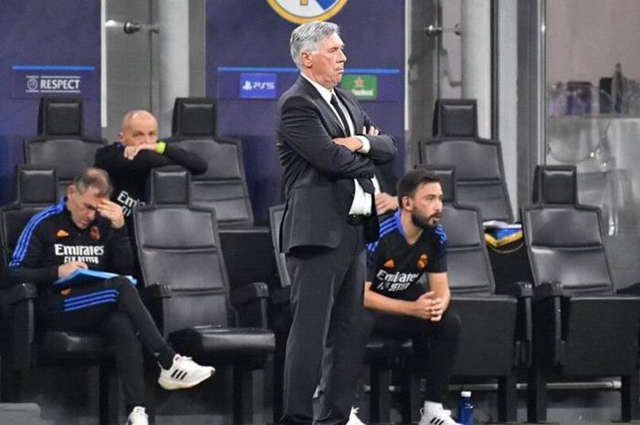 أنشيلوتي يؤكد غياب كريم بنزيما عن مباراة ريال مدريد ضد غرناطة Carlo-Ancelotti