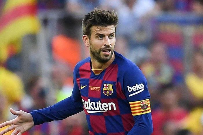 بيكيه منع دي ليخت من الانضمام لبرشلونة gerard-pique-barcelona-2019-20_ygqheiucaafrzjpuf67zj90l