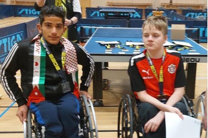 لاعب المنتخب الوطني حمد يتوج بفضية ببطولة السويد البارالمبية لكرة الطاولة 1676200698460