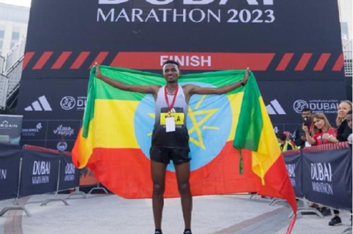 ماراثون دبي.. هيمنة إثيوبية عائلية على منصة التتويج 63e8f0e242360428f64a0a05
