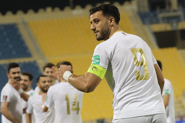 عمر السومة يُهدد أسطورة النصر! 219115