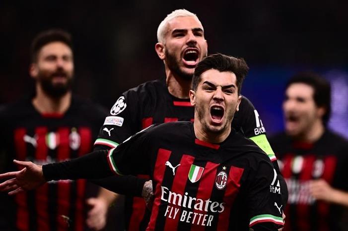 ميلان يبحث عن المربع الذهبي أمام مونزا بالدوري الإيطالي 63ec06624236046b0605cd76
