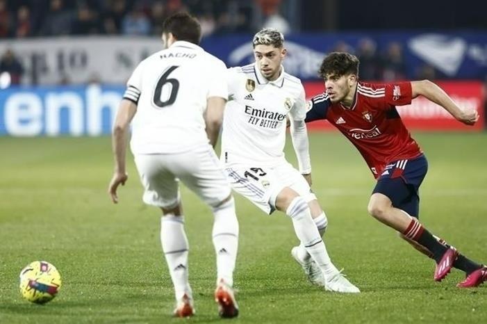 ريال مدريد يتمسك بالأمل ويلاحق برشلونة 20232192430175L8