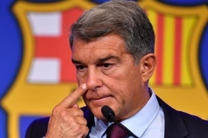 لاليغا تهدد برشلونة وتطالب رئيسه بالاستقالة 2023221112824807TZ