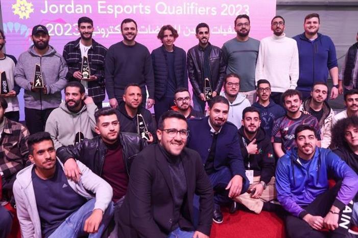 الأمير هاشم يرعى الحفل الختامي لبطولة تصفيات الأردن للألعاب الإلكترونية - صور 07908213e89e66c5f85bd7a275a669f8_718_520_t_t_f