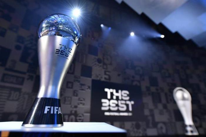 Le-trophee-The-Best-2021-de-la-Fifa-le-17-janvier-2022-1217157-780x470