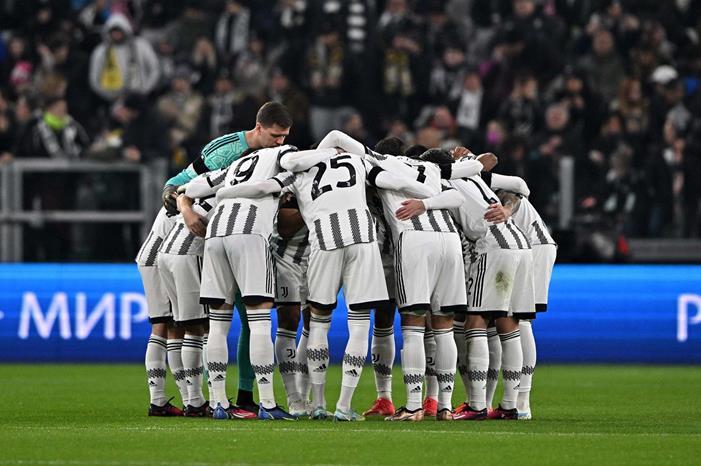 يوفنتوس يلتقي تورينو بالدوري الإيطالي FpH2_Q4WYAAVW6B