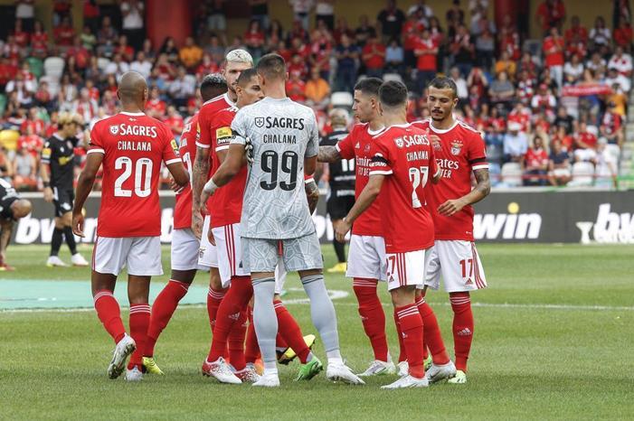 بنفيكا يلاقي كاسابيا بالدوري البرتغالي a-casa-pia-benfica (1)