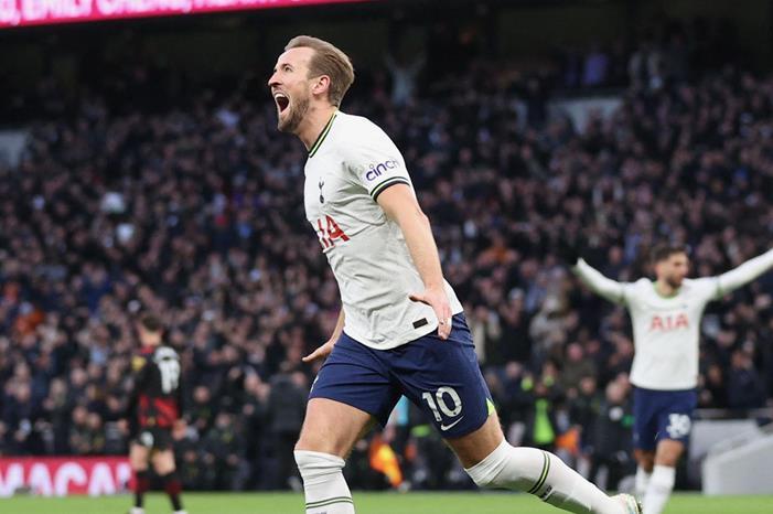 هاري كين يصبح الهداف التاريخي لـ السبيرز FoN76zwXwAQkFYP