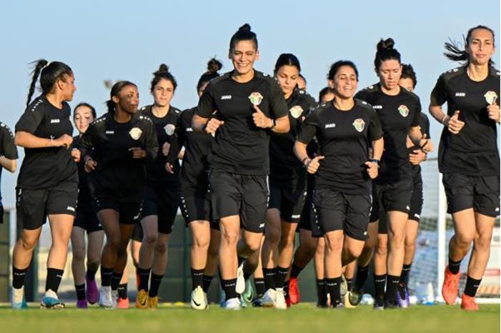منتخب السيدات لكرة القدم يستهل تدريباته في السعودية 9POt5q96oBhRX9fHpaPDZf30OW5spLYVpb9Fk1z1