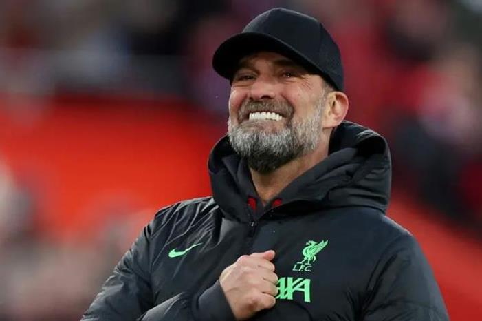 ليفربول يسيطر على جوائز الشهر في البريميرليغ 4