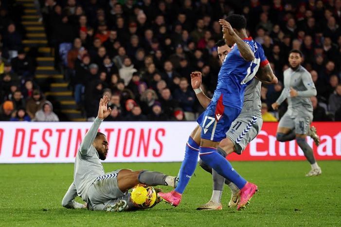 إيفرتون يحرم بالاس من انتصار قريب acb5fe55-247a-444b-b06c-8879019a0473