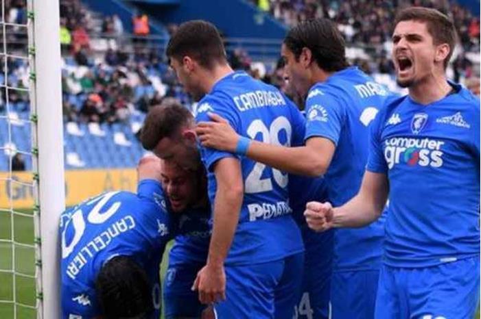 انتصار متأخر لإمبولي على ساسولو 4588348_1708790167