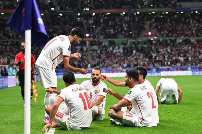 النشامى مرشح لجائزة  الحظة السحرية  في كأس آسيا - فيديو  main_image65da54dd8fb10