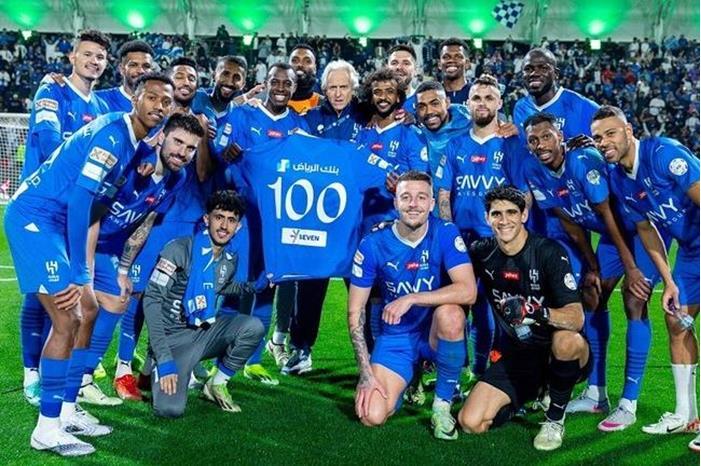 هداف الهلال يعكر صفوة فوزه التاريخي على الاتفاق (فيديو) 65dcc7d24c59b75d393c3aa1