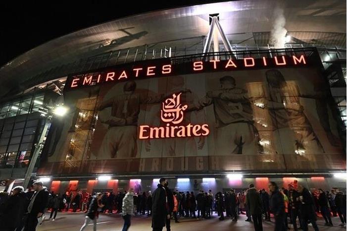 ملحمة كروية نارية على ملعب  الإمارات 65bfabf94c59b72ffd5fd16f