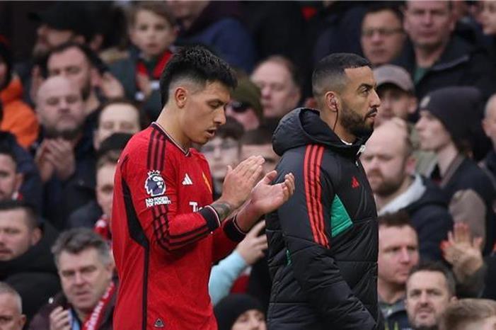 مانشستر يونايتد يعلن مدة غياب مارتينيز epa_soccer_2024-02_2024-02-04_2024-02-04-11126743_epa