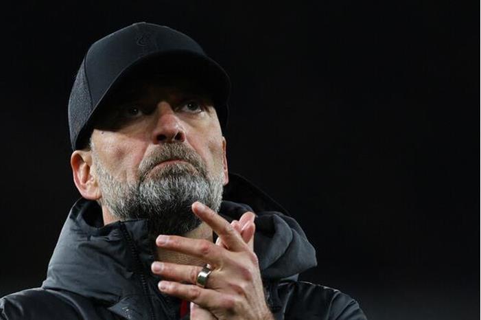 كلوب يحسم موقفه من تدريب برشلونة 65c45e964c59b775b7586c38