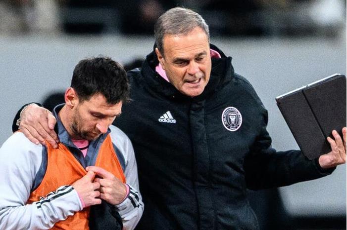 مدرب إنتر ميامي يبرئ ميسي من اتهامات بمجاملة السعودية 65c478064236042728205aaa