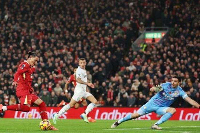 ليفربول يكشف موقفه من بيع نونيز GettyImages-1183169922-1