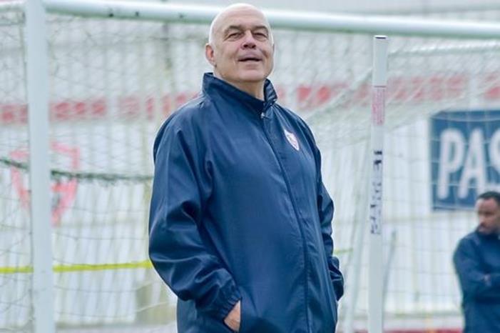 الزمالك يتفق مع مدرب الأهلي السابق لخلافة جروس جروس-3