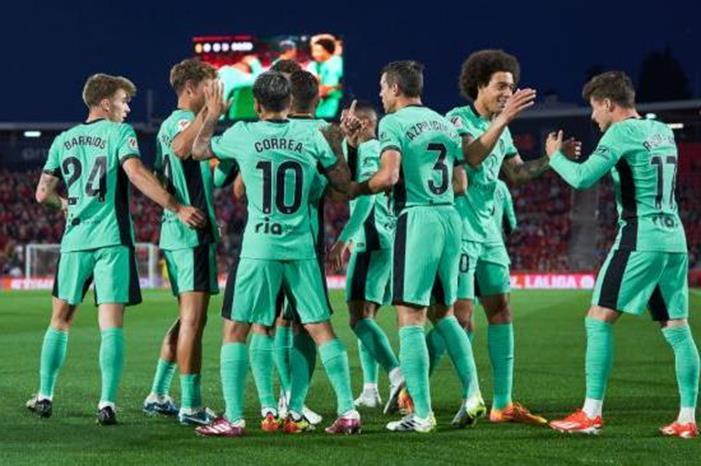 بايرن ميونخ يضع عينه على نجم أتلتيكو مدريد GettyImages-2151457199-1