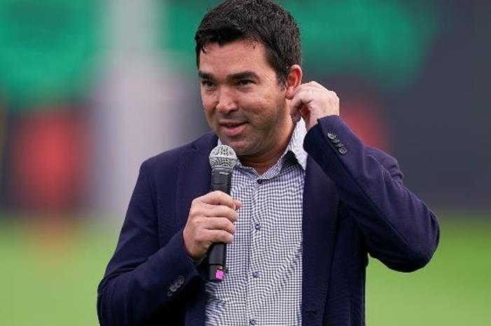 برشلونة يلجأ للحل البرازيلي بهدف تقوية الدفاع deco-barca-1