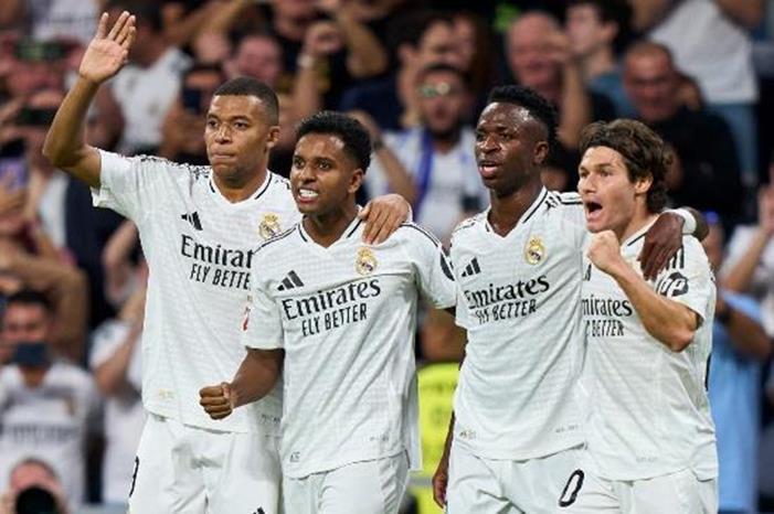 غضب في غرفة ملابس ريال مدريد من الظلم التحكيمي Real-vini-1