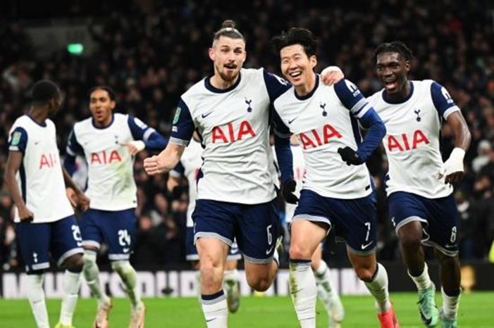 سون هيونج مين على رادار مانشستر يونايتد TOTTENHAM