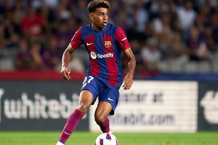 لامين يامال يعاني من خشونة خصوم برشلونة.. بالدليل lamin-yamal