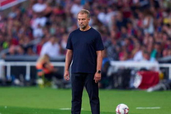 برشلونة يُخطط لتمديد التعاقد مع فليك GettyImages-2168252601-1-2-1