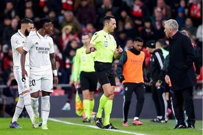 فضائح التحكيم تضرب ريال مدريد وبرشلونة وتهدد الدوري الإسباني OIP (3)