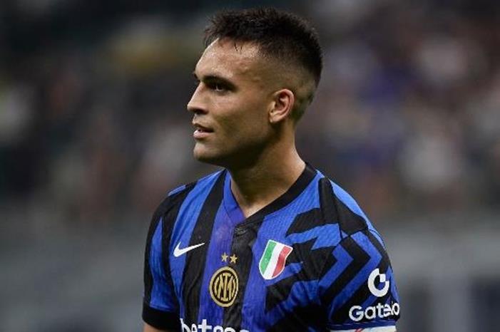 أرسنال يُحضر عرضاً تاريخياً لضم لاوتارو مارتينيز Lautaro-Martinez-of-FC-Internazionale