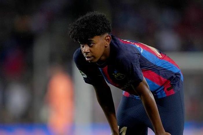 جفاف تهديفي يلاحق لامين يامال مع برشلونة ! لامين-يامال-برشلونة-3-1