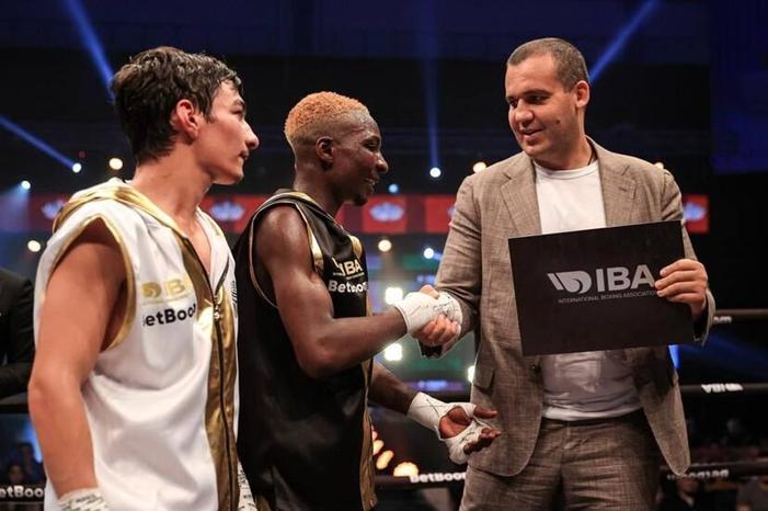 699feeaf4c59b765ee251e39