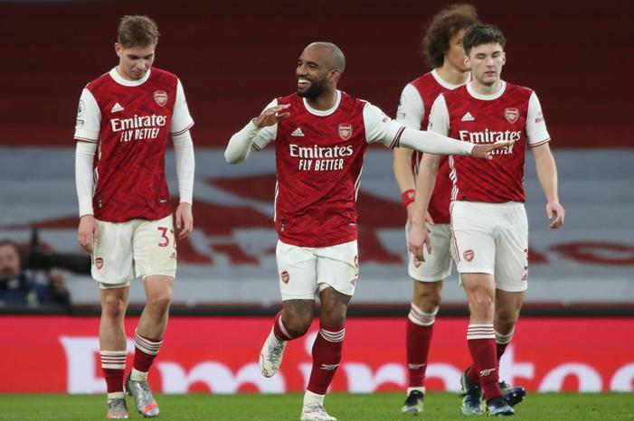 ارسنال ينتقم من مورينيو بعج تصريحاته المثيرة للجدل ارسنال توتنهام الديربي لاكازيت