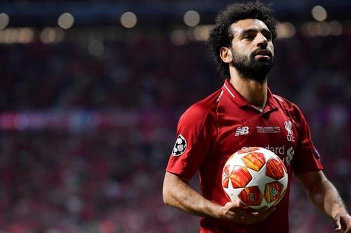محمد صلاح يتعرض للسخرية من قبل لاعبي ليفربول 49003332_303