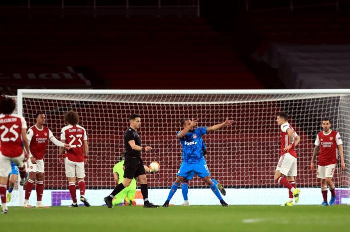 1027880-آرسنال-ضد-أولمبياكوس-(2)