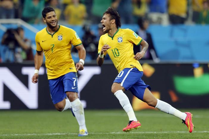 نجم البرازيل يفقد  5 كيلو غرامات في كل مباراة !! hi-res-383e5ba968d8ea331dbe67516648c3ba_crop_north