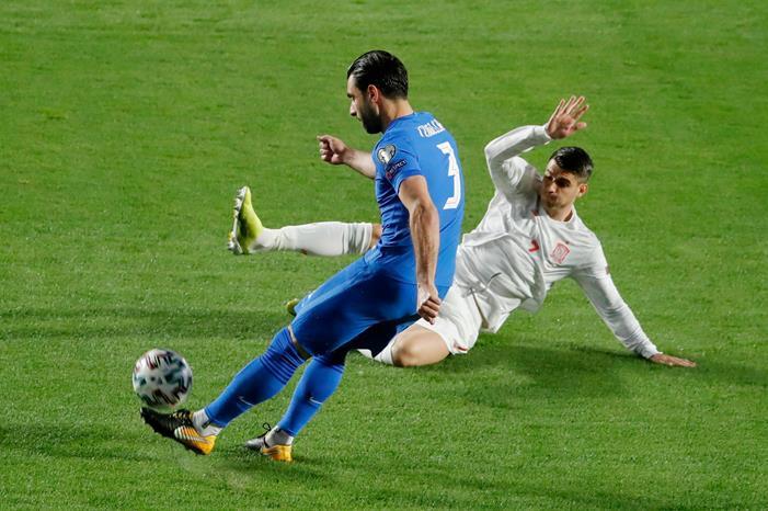 758549-إسبانيا-ضد-اليونان-(2)