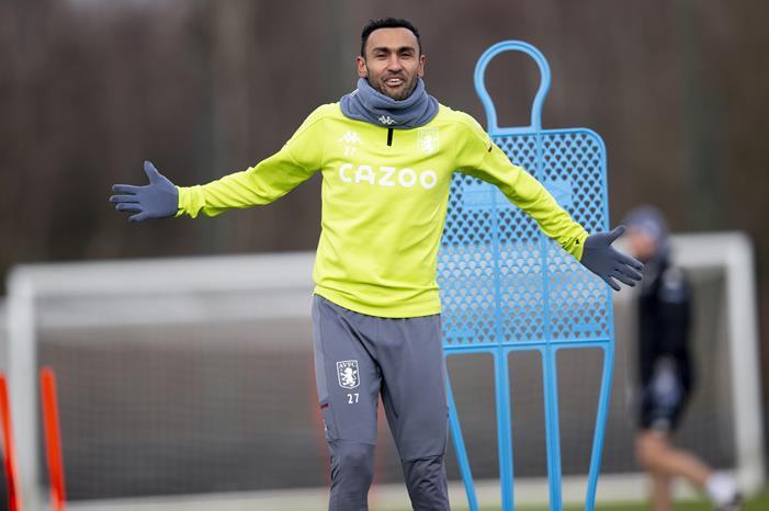 أسطورة أستون فيلا يتغنى بنجم المنتخب المصري 1565186-المحمدى-2