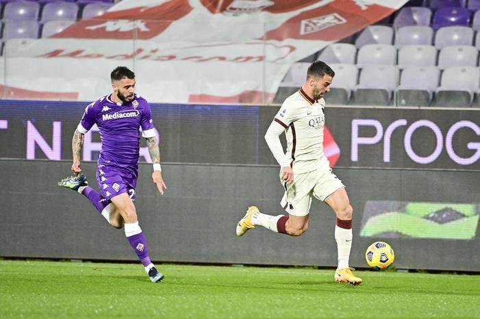 روما يخطف فوزا قاتلا رغم غياب نجمه الأول 4-4