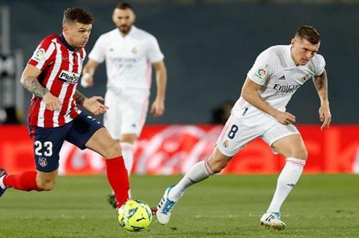 نجم ريال مدريد يشعل المنافسة بتعليق مثير قبل موقعة الديربي F2E65E3A40847