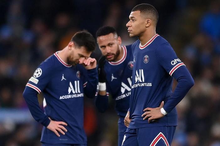 شجار بين نيمار ودوناروما في غرفة ملابس باريس سان جيرمان neymar