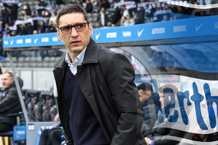 هيرتا برلين يعلن إقالة مدربه large-16-9