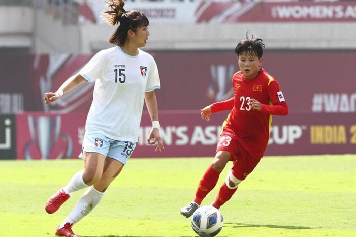الفيتنامية نغوين: لا يزال شعور التأهل إلى كأس العالم للسيدات يبدو كالحلم Nguyen-Thi-Bich-Thuy---Vietnam-v-Chinese-Taipei-1---2022